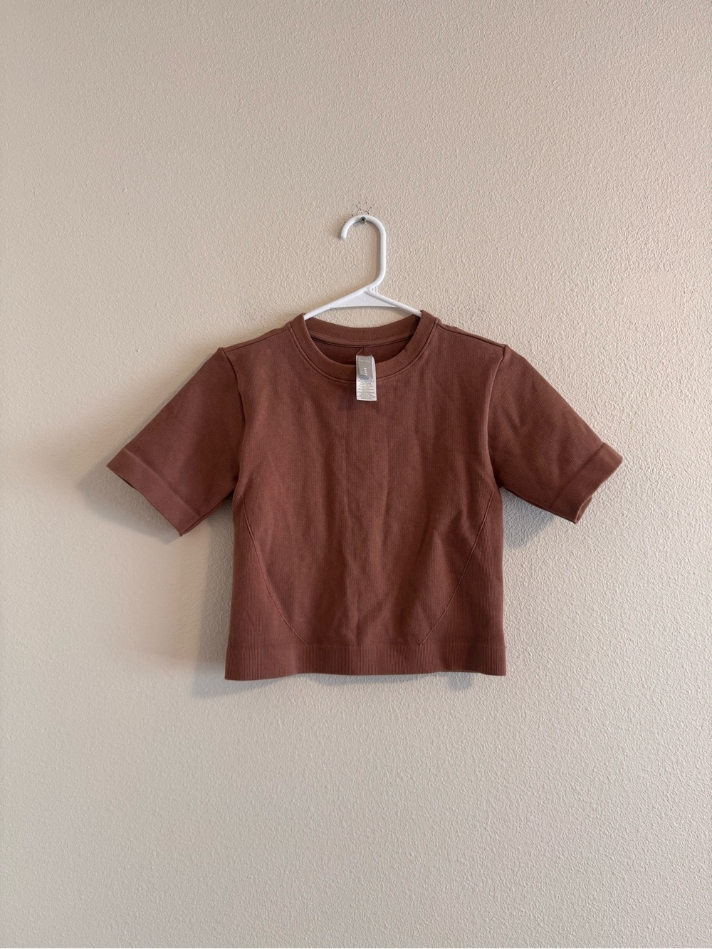 Everlane Kids Short-Sleeve Crewneck Top in Chocolate Brown